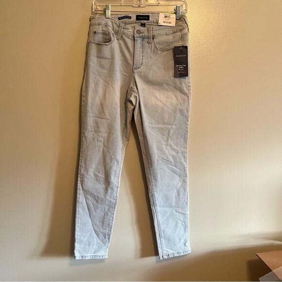 Charter Club Light Wash Mid Rise Skinny Ankle Jeans SZ 4 NWT Crop Tummy Control - Picture 1 of 9